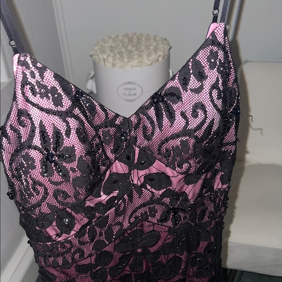 Sue Wong Black and Pink Lace Dress - Picture 1 of 8
